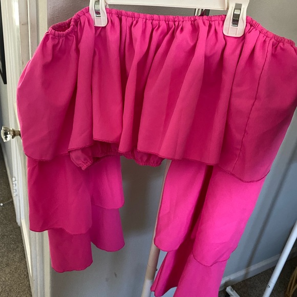 Off Shoulder Ruffle Trim Flounce Sleeve Crop Top - Picture 4 of 5